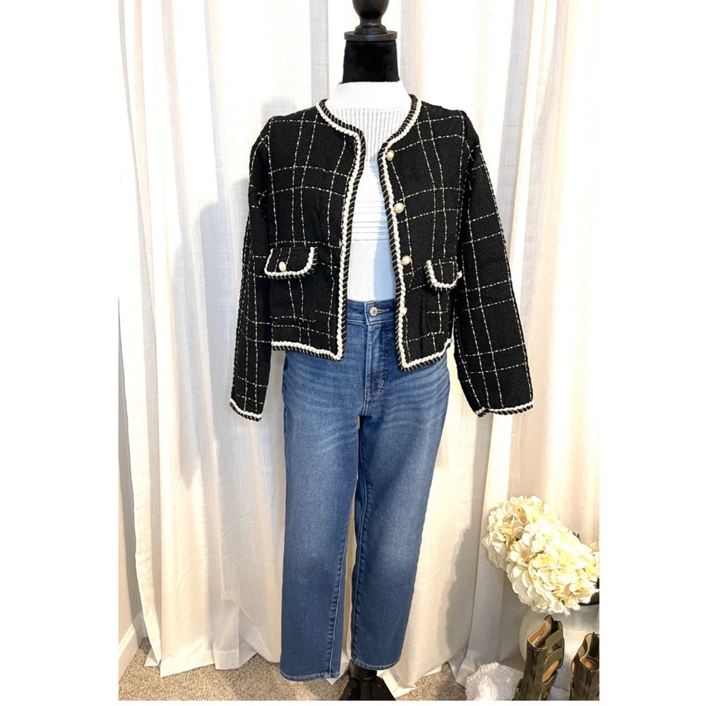 BKK2603: Women's Black Tweed Jacket